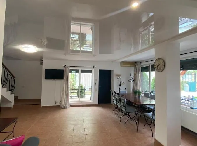 Ammos Mamaia 120 Metri De Plaja Navodari