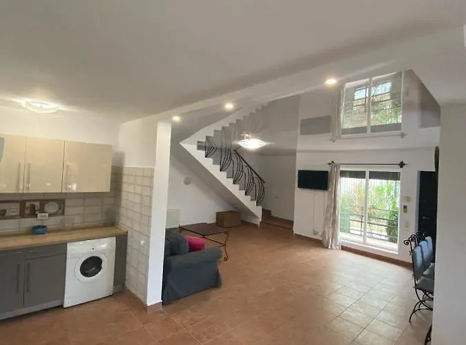 Ammos Mamaia 120 Metri De Plaja Villa Navodari