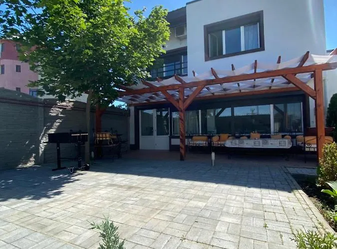 Ammos Mamaia 120 Metri De Plaja