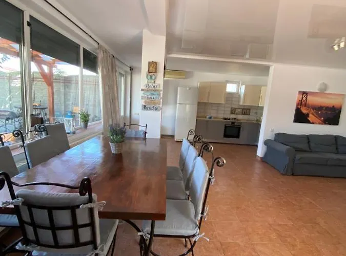 Villa Ammos Mamaia 120 Metri De Plaja *